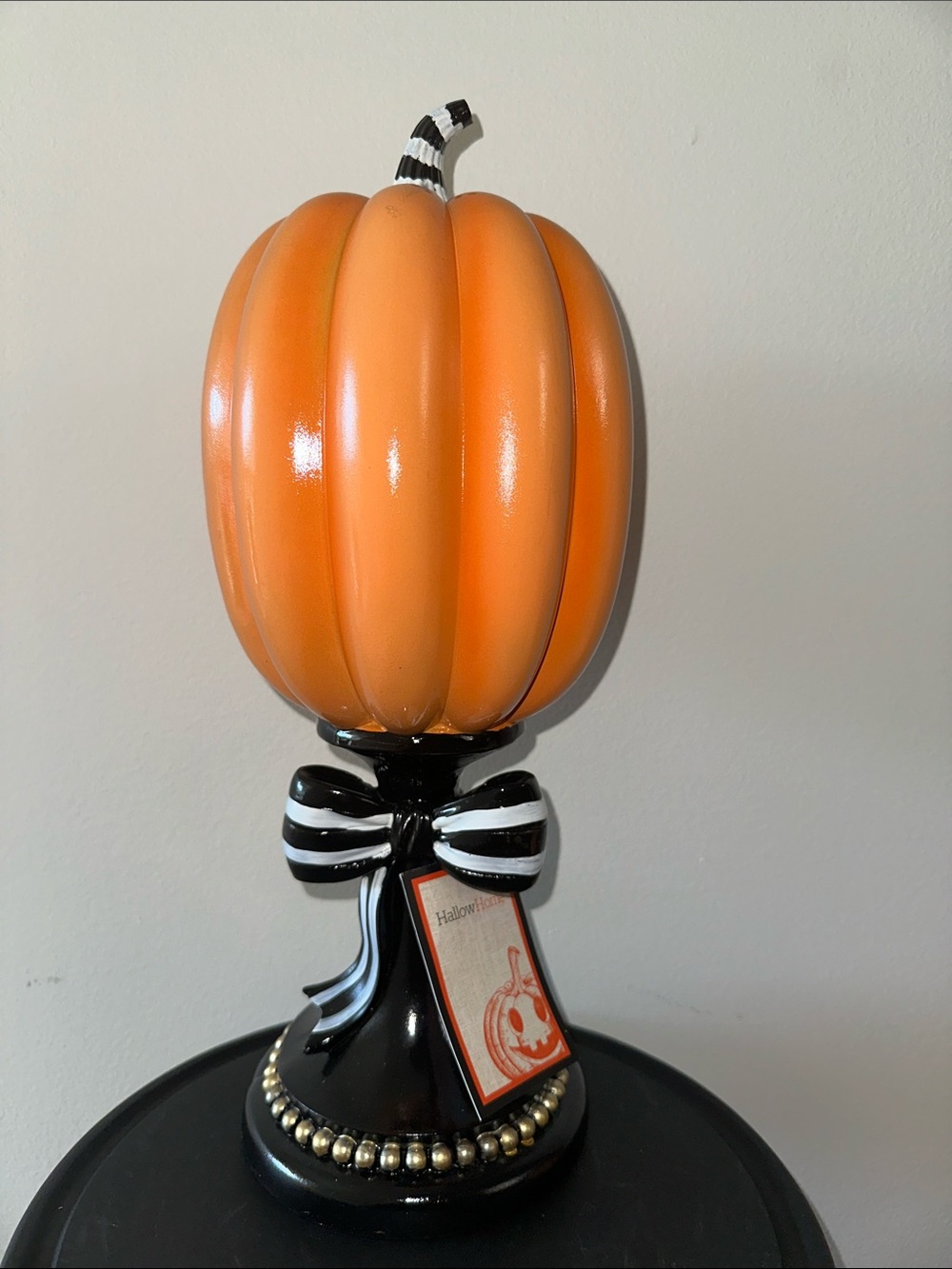 Halloween Pumpkin bow pedestal - Orange